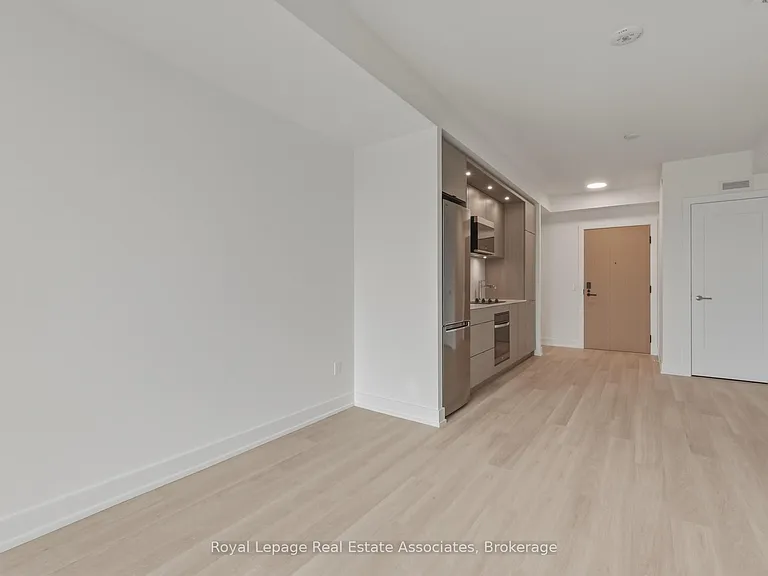 25 Cordova Ave #1802 — Photo 10