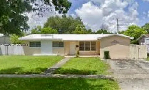 800 NW 76th Ave Photo 1
