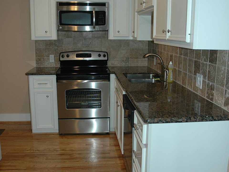 1st image of 1332 W 21st St Unit D