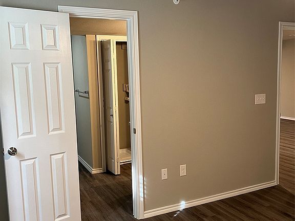 5th image of 6108 Abrams Rd #215