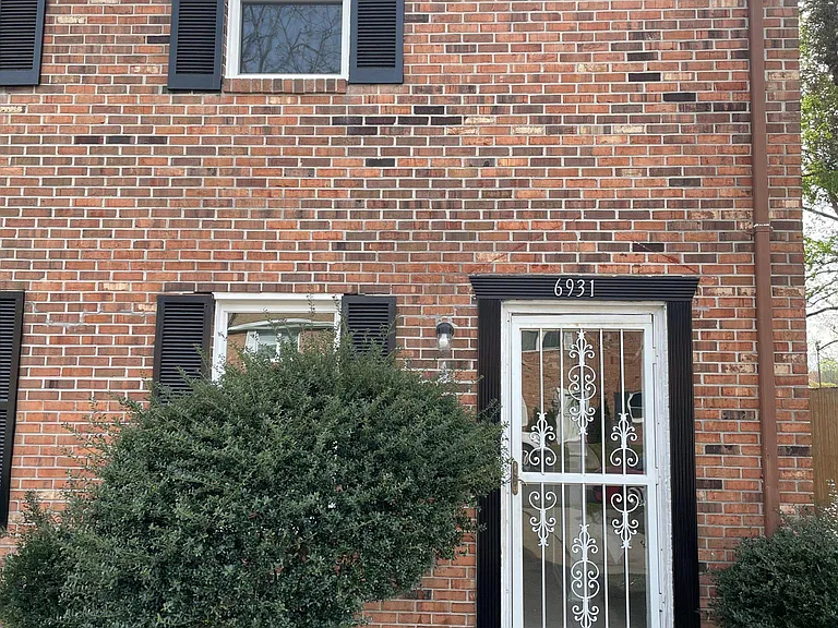 6931 Bonnot Dr — Photo 18