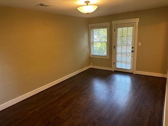 2nd image of 560 Siskiyou Blvd APT 6