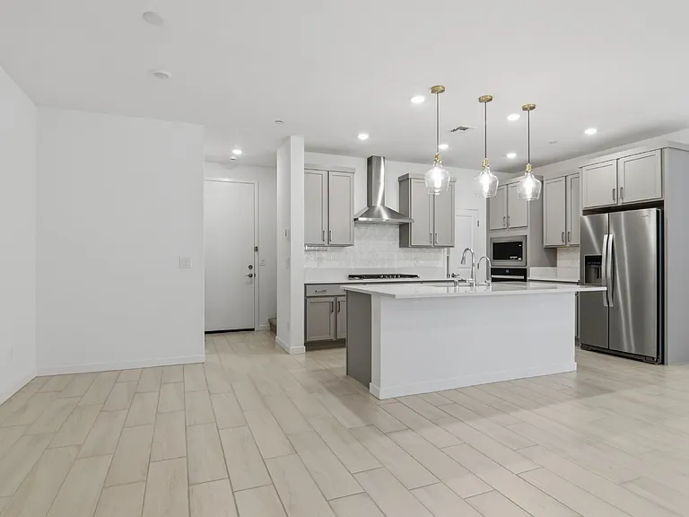 11403 Ethereal Landing Ave — Photo 2