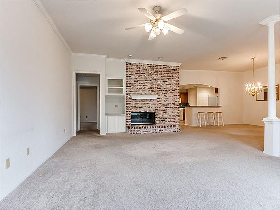 3rd image of 6434 Masons Dr