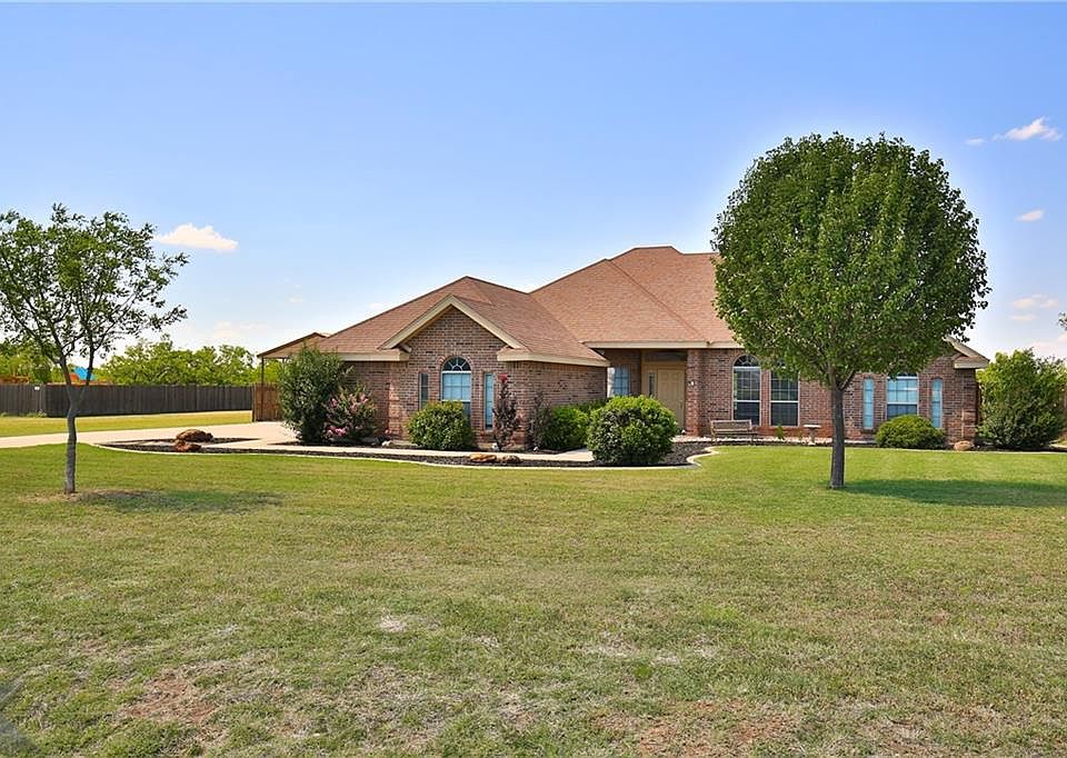 1st image of 334 Apple Blossom Dr