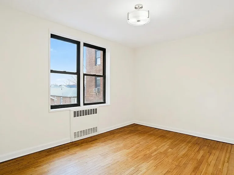 1119 Ocean Pkwy #3G — Photo 10