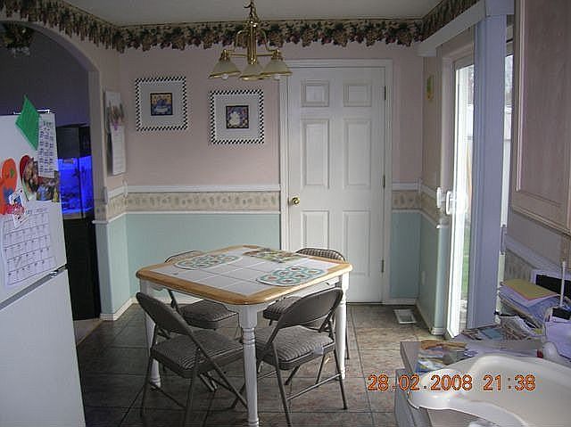 dining area, door to garage