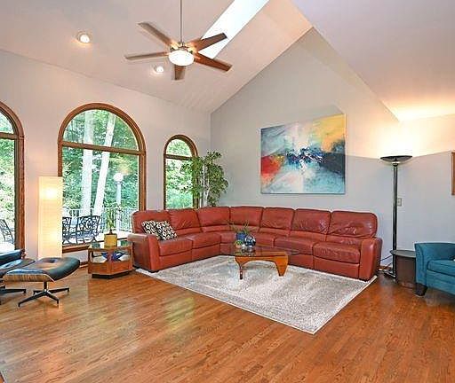 3rd image of 7720 Twelve Oaks Ct