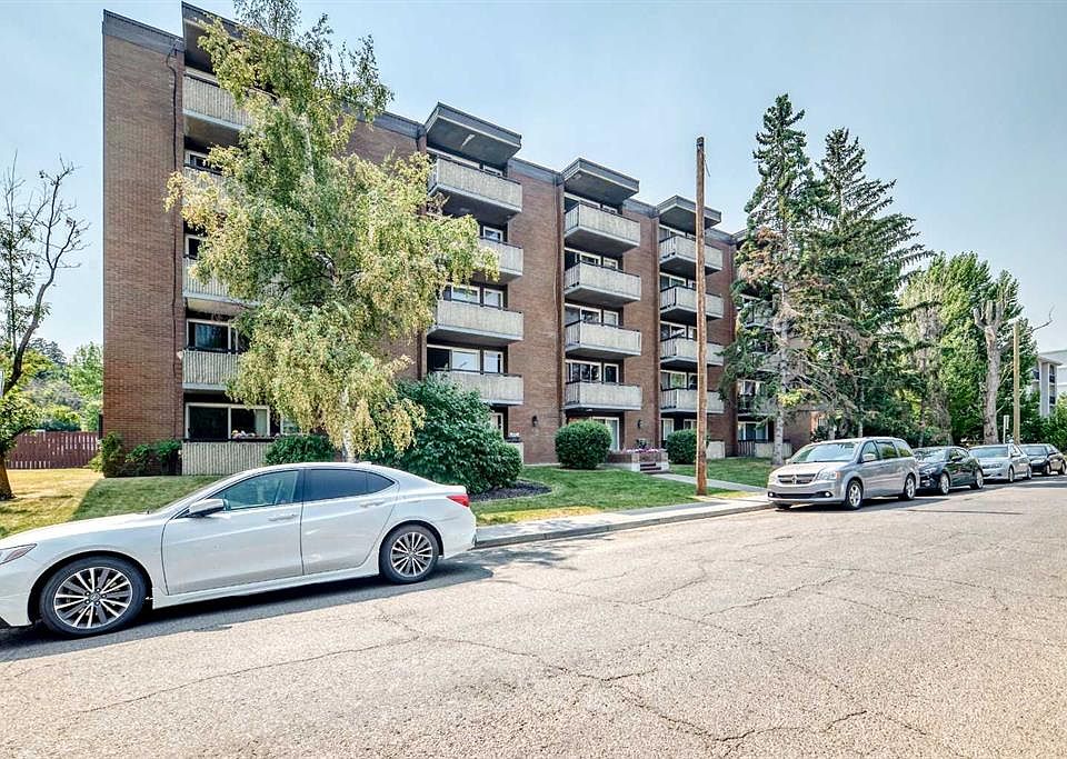 1st image of 903 N 19th Ave SW #407