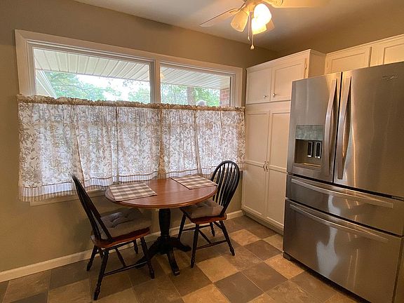 3rd image of 2304 Briarcliff Dr