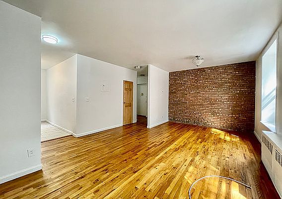 3rd image of 91 Woodruff Ave APT 1D