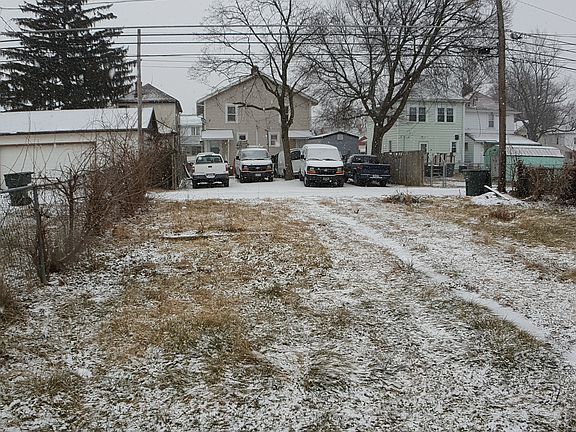 4th image of 226 Midland Ave