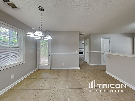 5th image of 325 Foster Trace Dr