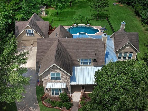 3rd image of 251 Argosy Ln