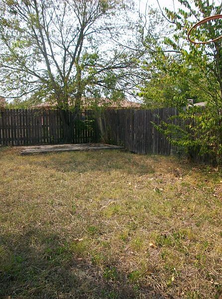 2nd image of 706 S Belknap St