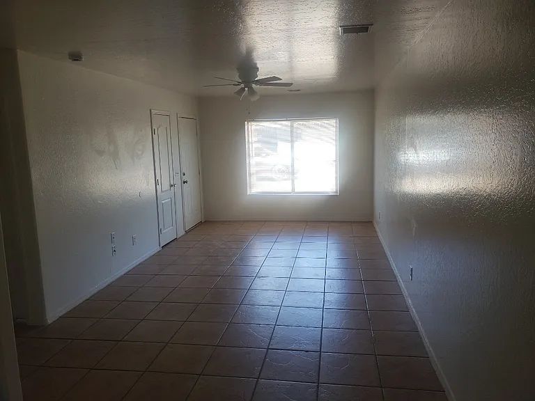 403 N Sunshine Blvd #C — Photo 6