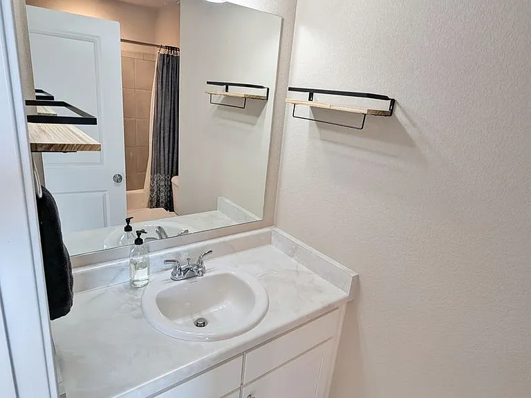 7443 Gorgeted Quail Grv — Photo 16