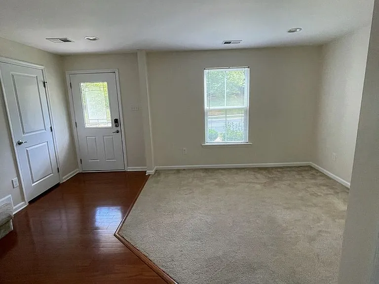 4014 Luminary Dr — Photo 4