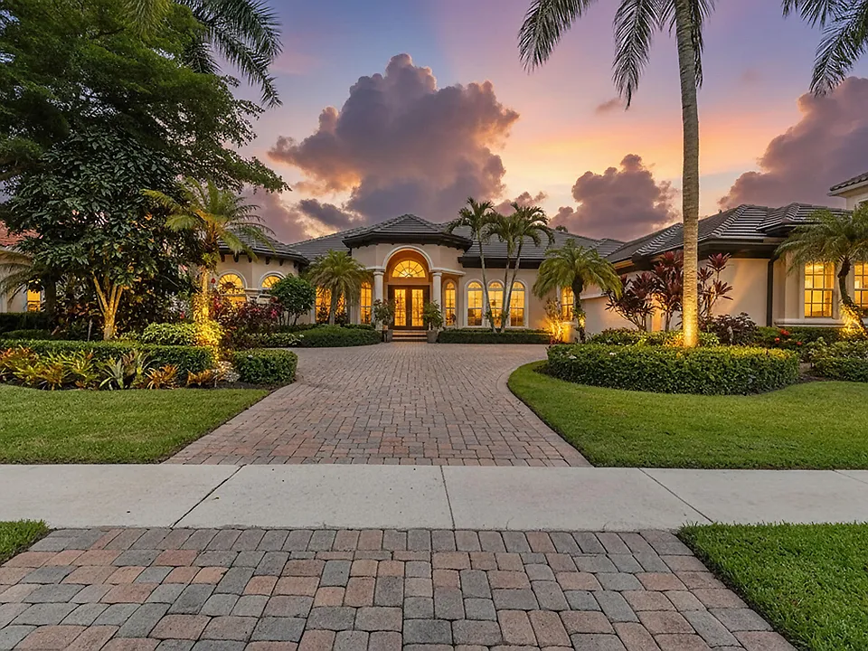 7517 Hawks Landing Dr