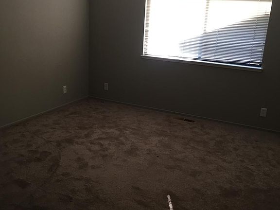 3rd image of 2914 Liberty Dr