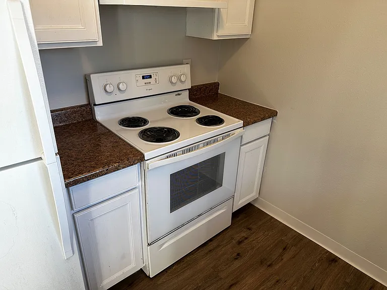 22920 NE Halsey St — Photo 5