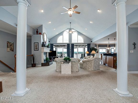 5th image of 524 Bonnevista Dr