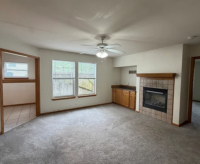 2105 S 5th St — Photo 3