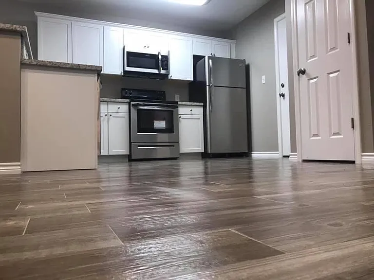 920 Center St — Photo 11