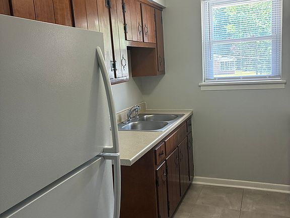 5th image of 2508 Wilmington Rd APT 31
