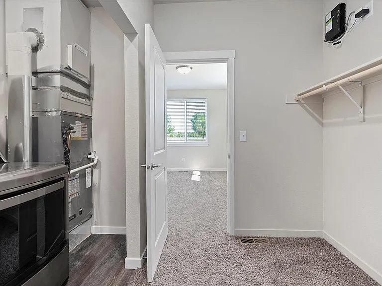 The Summit Apartments — Photo 52
