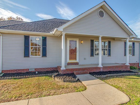 2nd image of 134 Winsford Ct