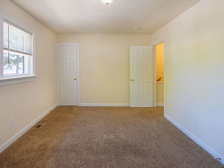Colony Apartments — Photo 13