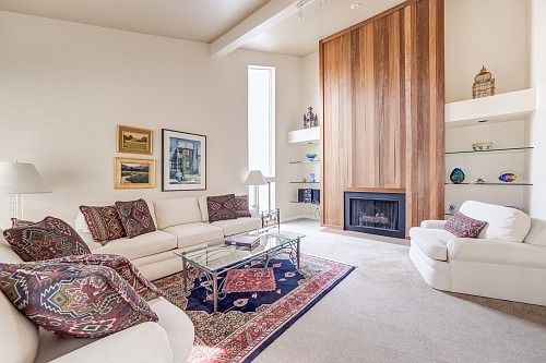 3rd image of 8819 S Hidden Oak Dr