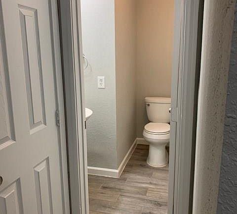 5th image of 2108 Whittier Dr