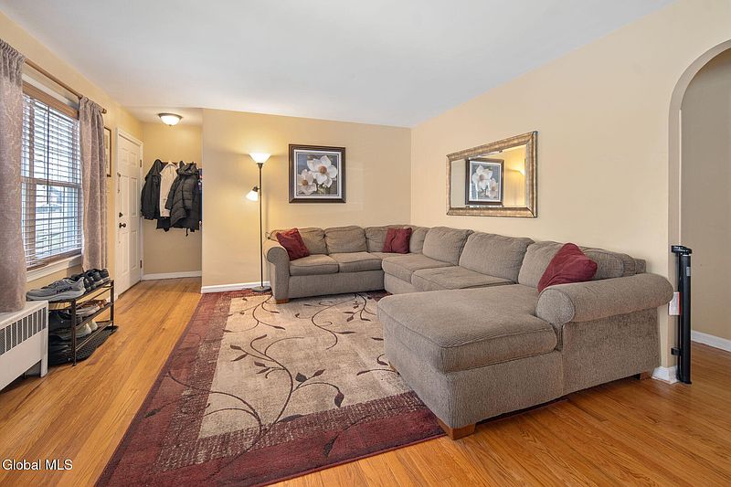 4th image of 52 Hanes Street