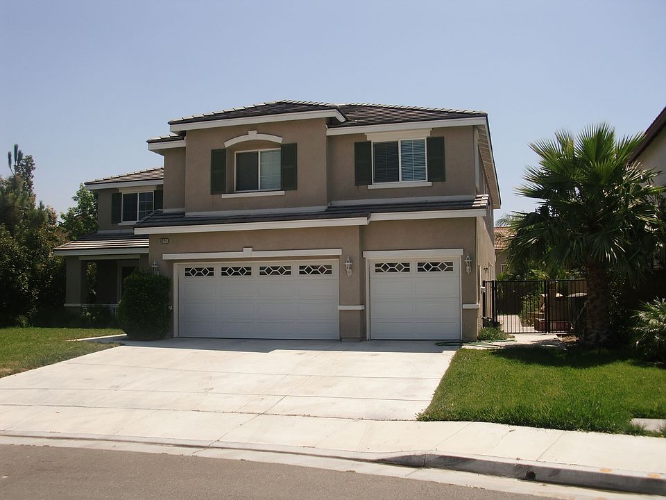 6326 BODEGA CT , 92880