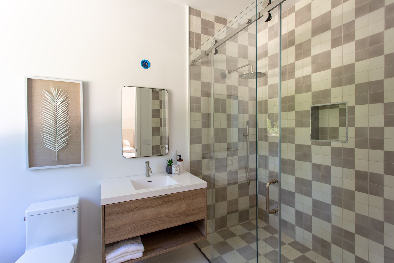  Additional full bath with shower stall 