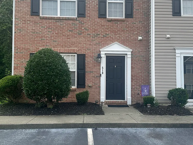 510 Huron Rd — Photo 1