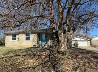 5711 Mockernut Ln, Louisville, KY 40258