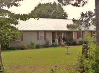 916 Dewey McGlamry Rd, Fitzgerald, GA 31750