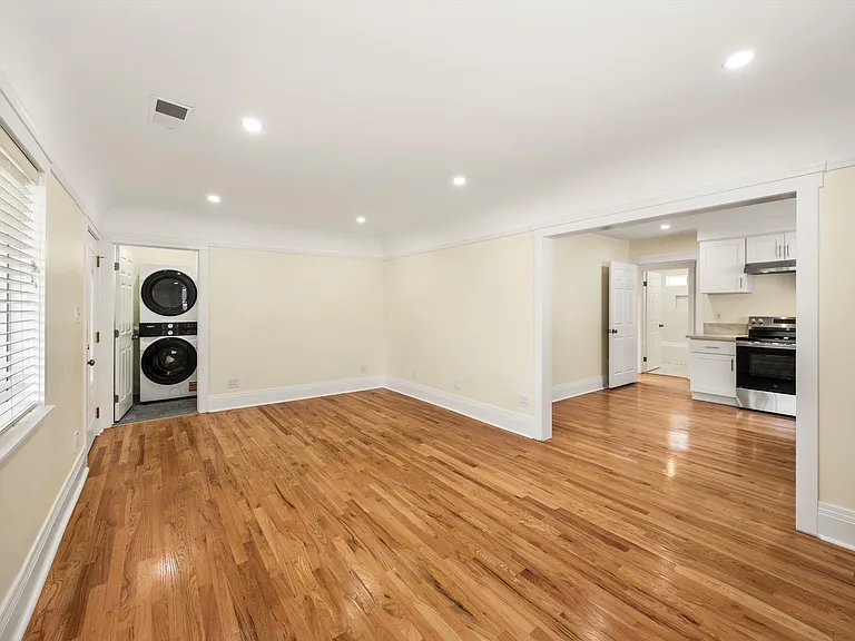 6190 Mesa Ave — Photo 23
