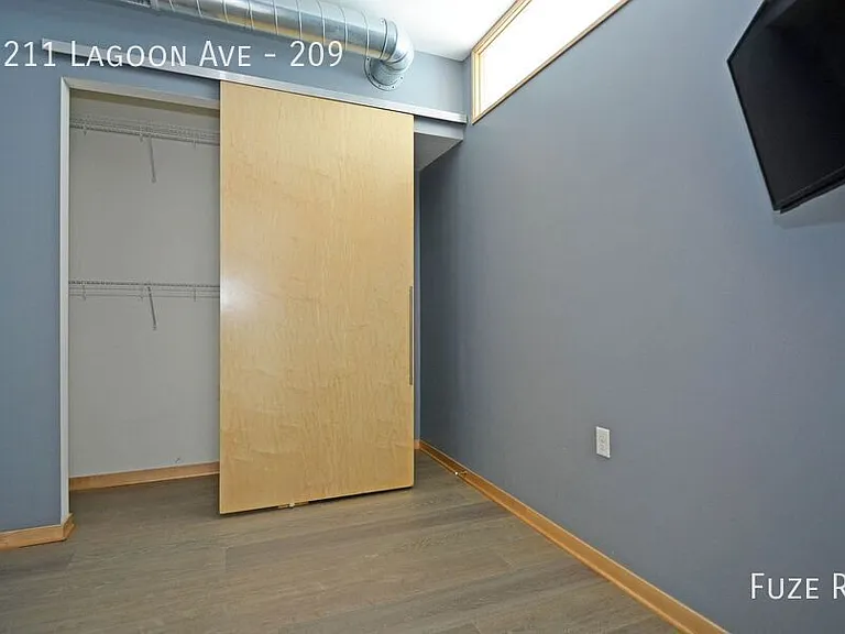 1211 Lagoon Ave #209 — Photo 12