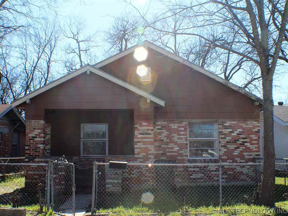 1st image of 802 NW Northwest Blvd