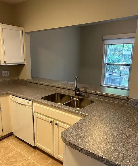 3202 Selwyn Farms Ln #2 — Photo 6