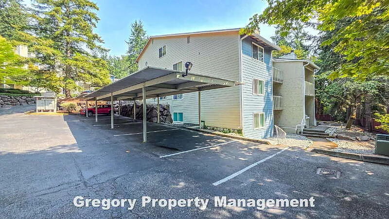 1 bed, 1.0 bath, 677 sqft, $2,200 — Photo 2