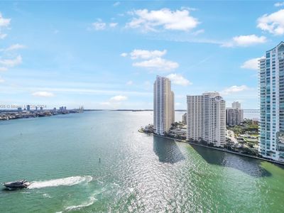 325 Biscayne Blvd #2323, Miami, FL, 33131
