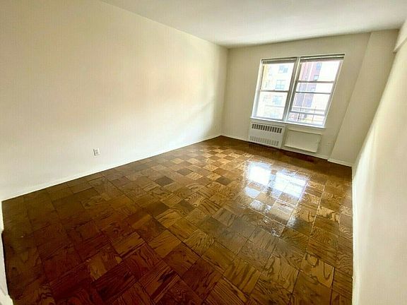 2nd image of 144-10 Roosevelt Ave #4J