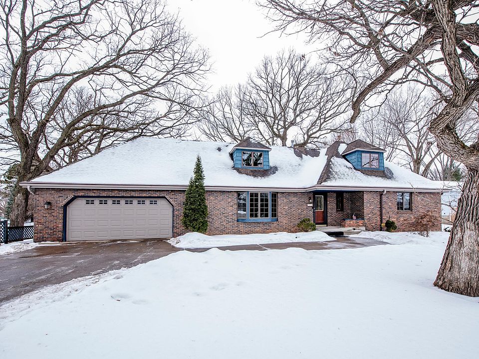 1st image of 2673 Hazelwood St