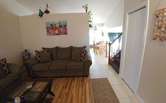 2nd image of 1418 Pioneer Ct