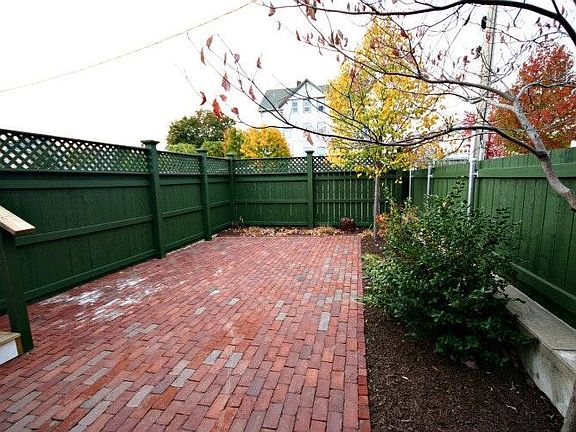 5th image of 381 W Fountain St #203